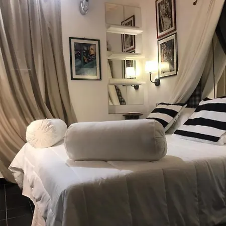 Sanctus Syrus 2 Oda ve Kahvaltı Albenga