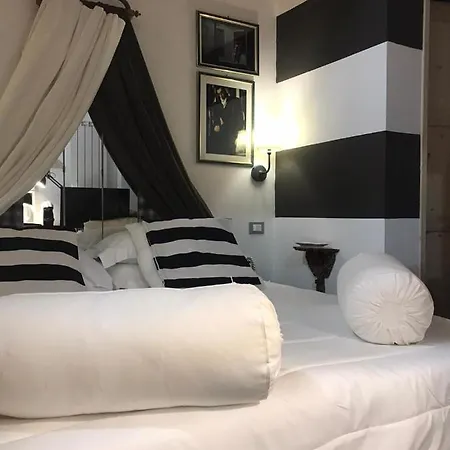 Oda ve Kahvaltı Sanctus Syrus 2 Albenga