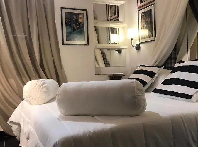 Sanctus Syrus 2 Bed and breakfast Albenga